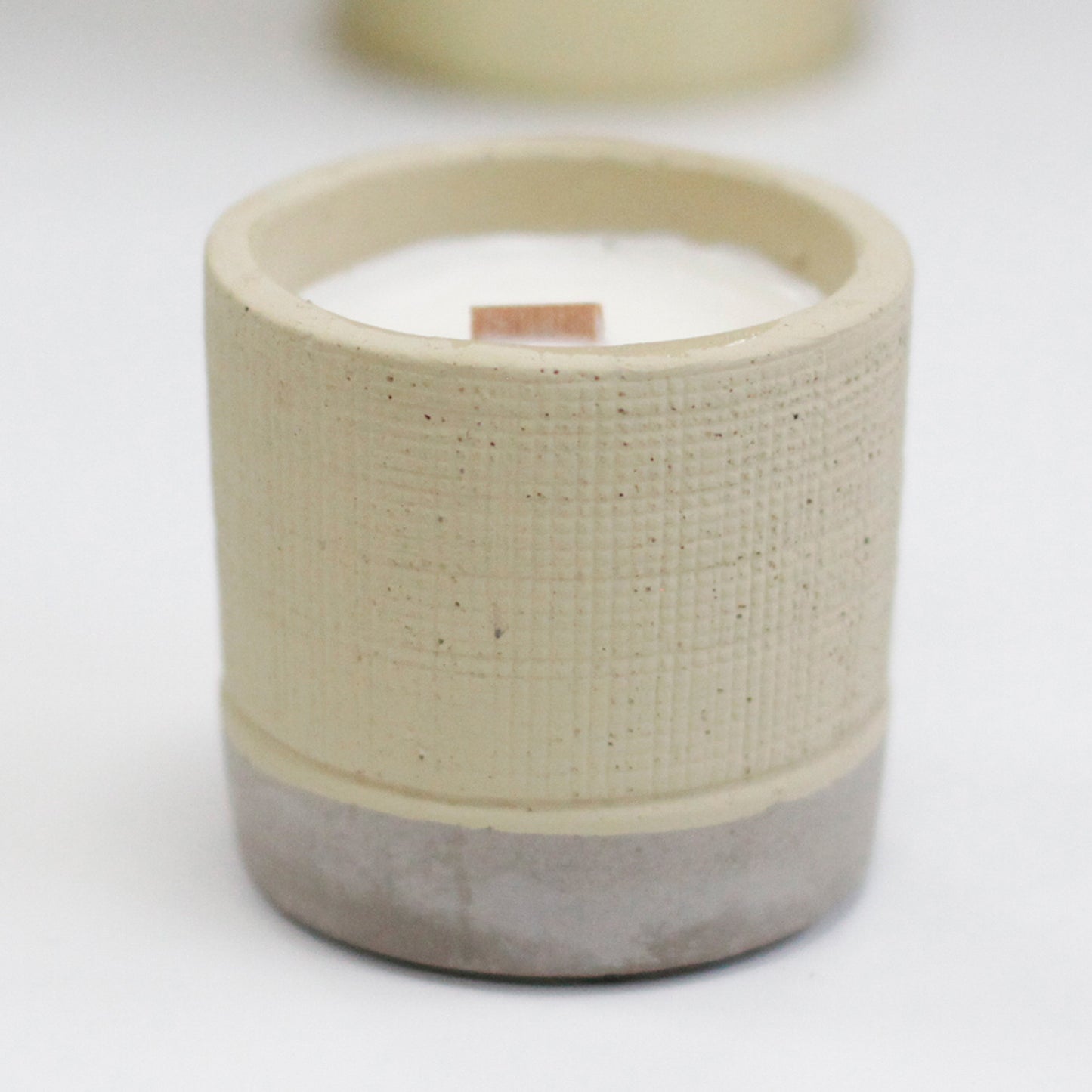 Wooden Wick Concrete Pot Scented Candle - Coffee in the Club - Grey