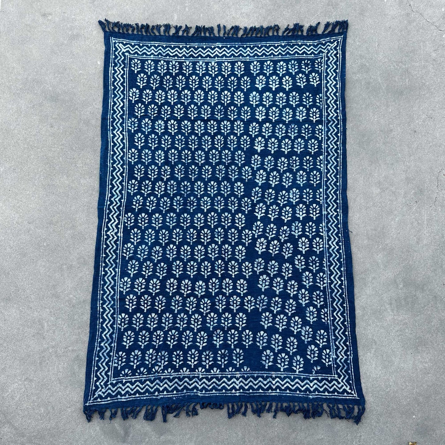 Handmade Indigo Throw - 170 x 120 cm - Chhota Flower