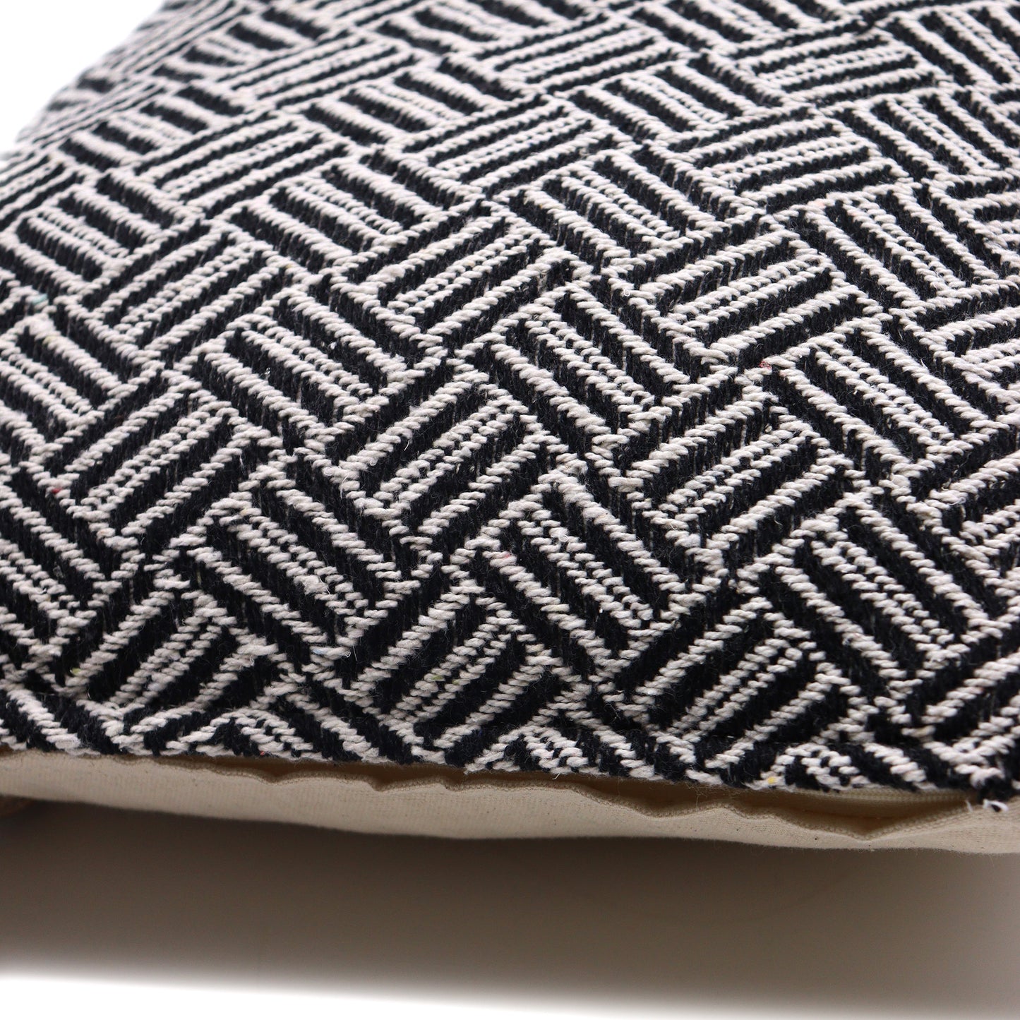 Classic Cushion Cover - Criss-Cross Black - 40 x 40 cm