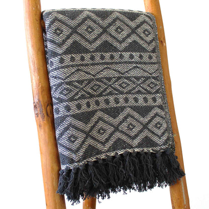 Boho Comfort Throw - 140 x 200 cm - Grey Geometric