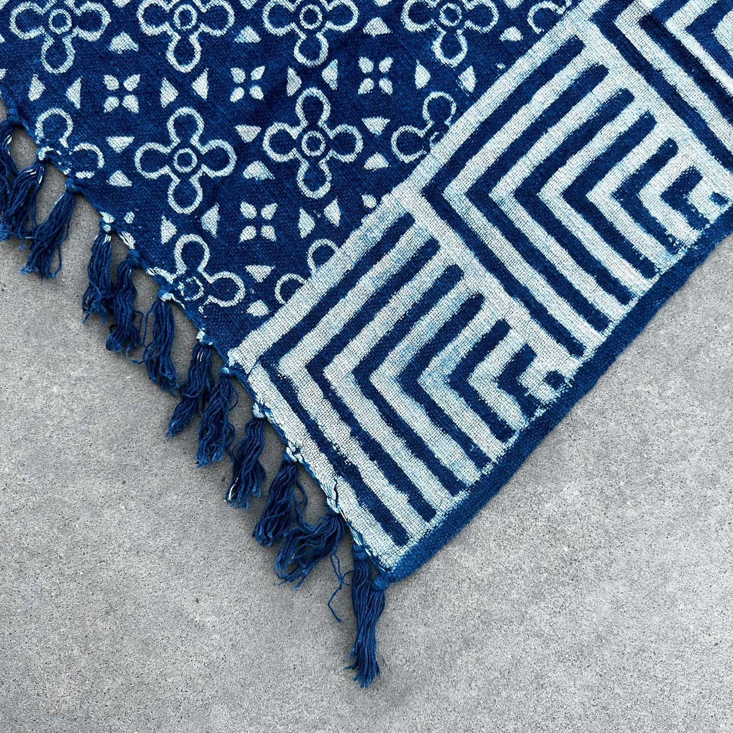 Handmade Indigo Throw - 170 x 120 cm - Kasba Tiles